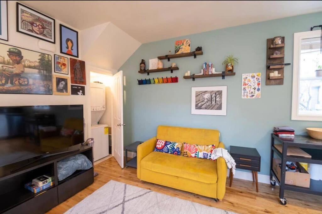 Adorable Cozy House With Parking And Loft! Villa Сиатъл Екстериор снимка